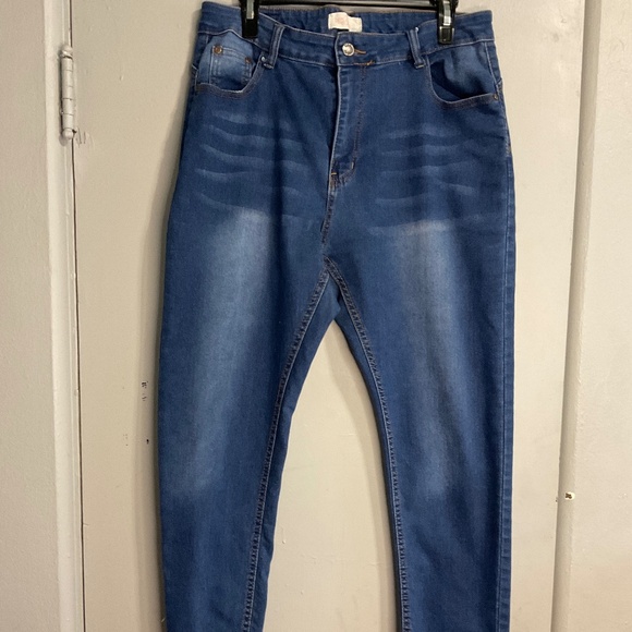 Rose bottom - Picture 1 of 6